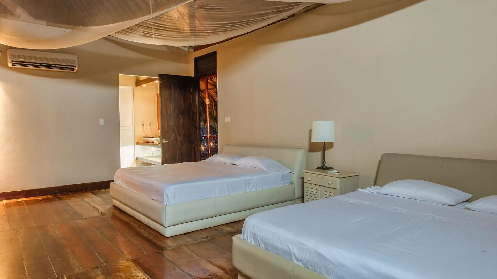Castillete Hotel & Beach Club 티에라 붐바